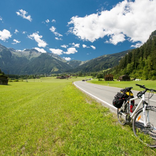 Fiets langs de weg